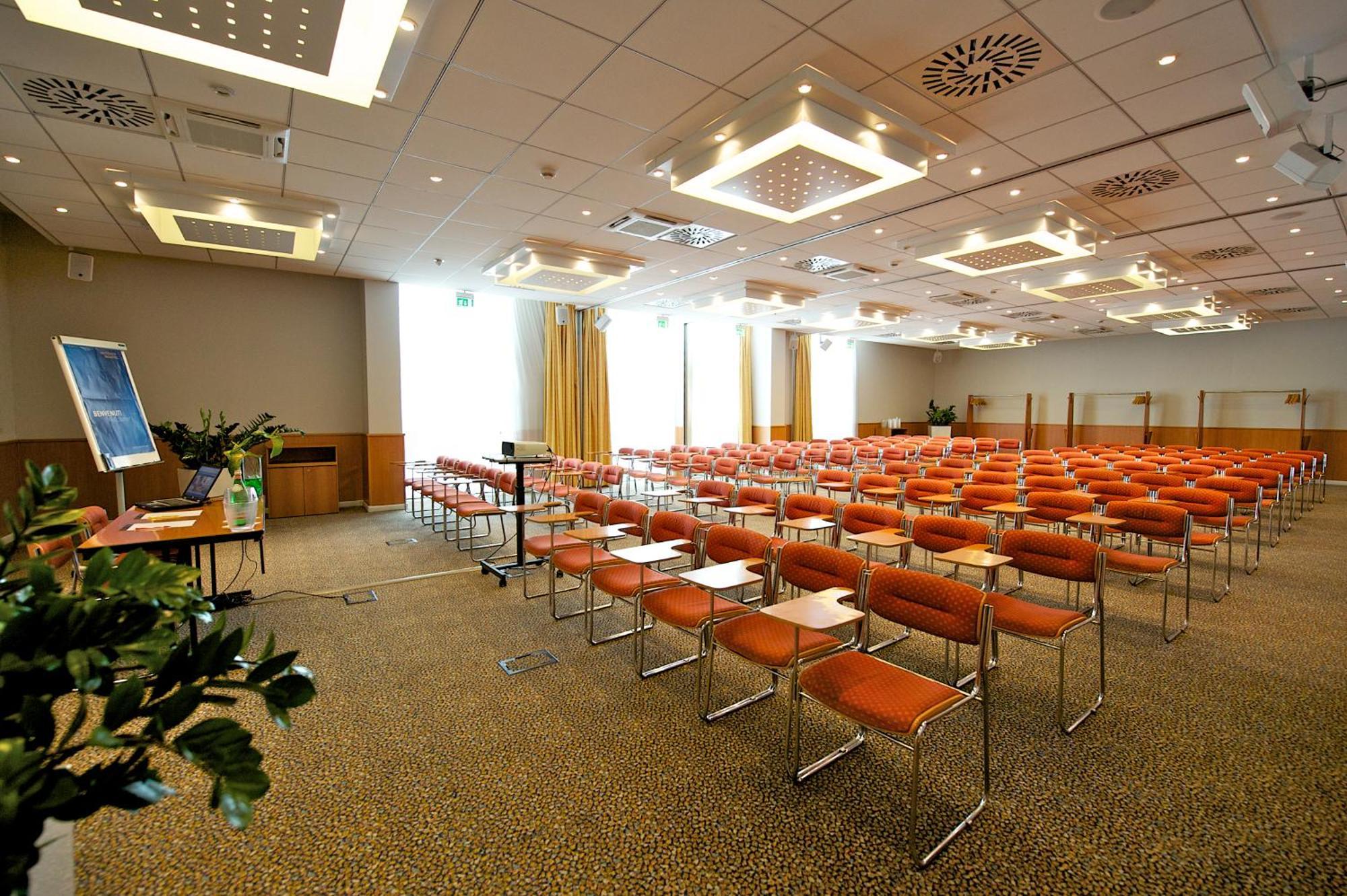 Hotell Novotel Est 4*