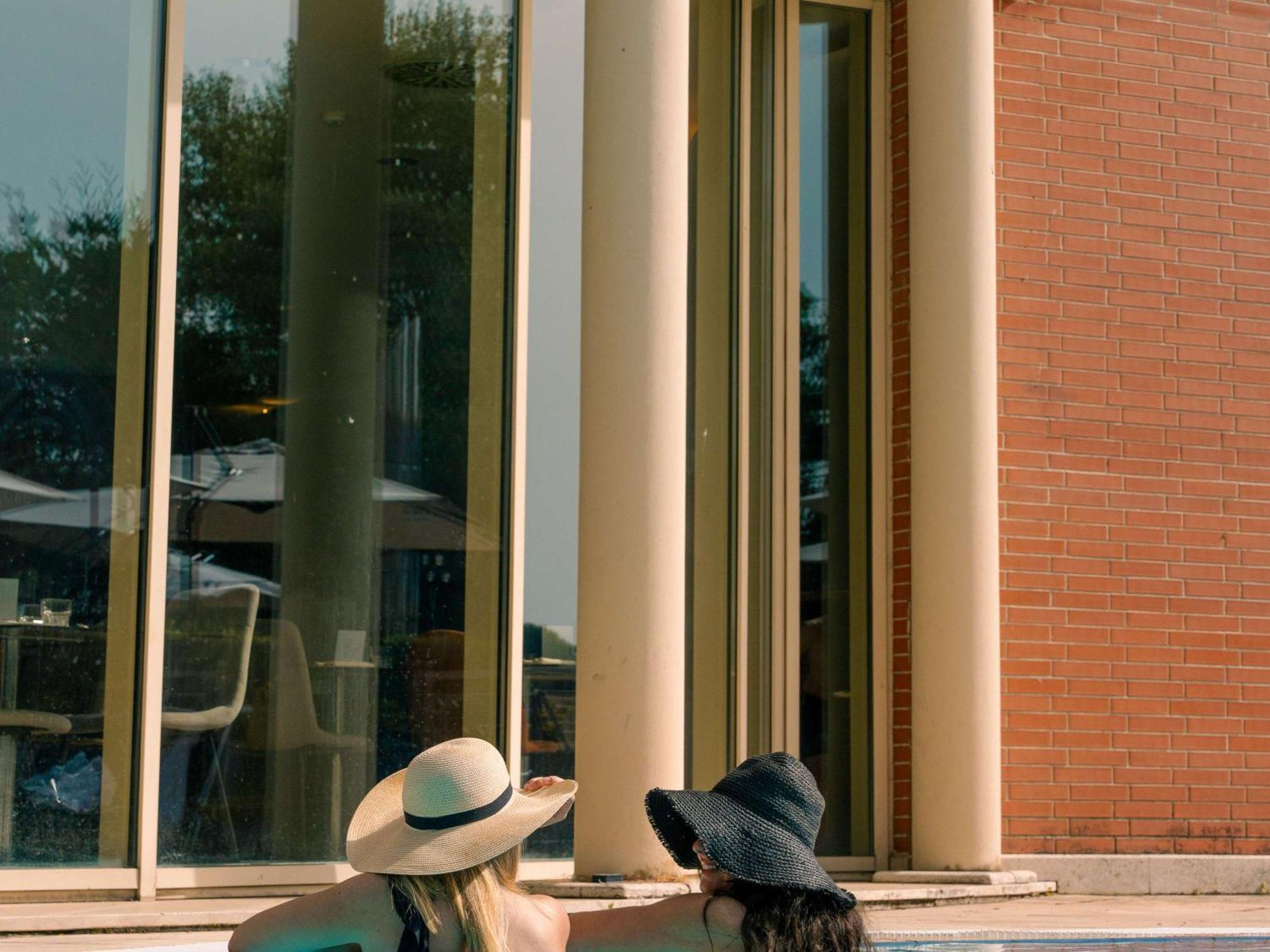 Novotel Est Hotell 4*
